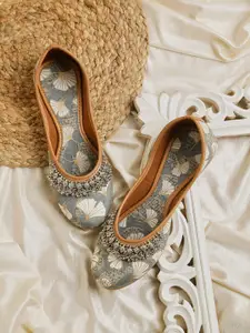 Kiana House Of Fashion Printed Embellished Detail Ethnic Mojaris