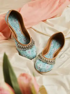 Kiana House Of Fashion Printed Round Toe Embellished Mojaris