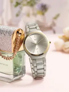 Fastrack Vyb Slayer Women Brass Dial & Bracelet Style Straps Analogue Watch FV60008KM01W