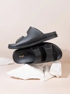 Styli Men Black Buckle Detail Comfort Sandals