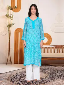 PARAMOUNT CHIKAN Floral Embroidered Chikankari Georgette Straight Kurta
