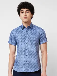 SPYKAR Spread Collar Short Sleeves Geometric Printed Cotton Casual Shirt