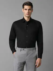 Luxure by Louis Philippe Textured Spread Collar Pure Cotton Formal Shirt