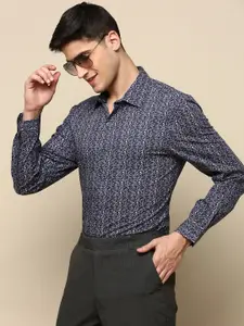 INVICTUS Spread Collar Standard Slim Fit Cotton Opaque Printed Formal Shirt