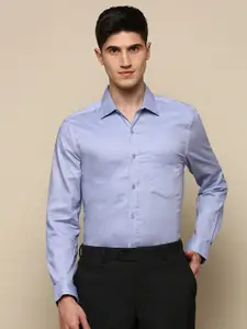 INVICTUS Spread Collar Standard Slim Fit Cotton Opaque Formal Shirt