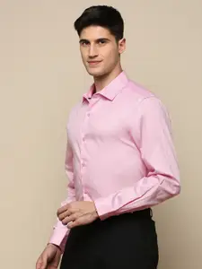 INVICTUS Spread Collar Standard Slim Fit Cotton Opaque Formal Shirt
