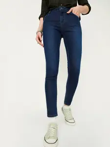 max Women Mid Rise Clean Look Light Fade Stretchable Jeans