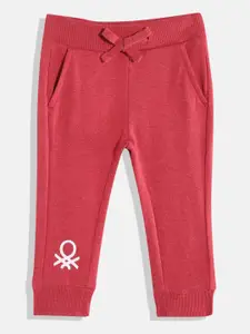 United Colors of Benetton Boys Solid Jogger with Brand Logo Print
