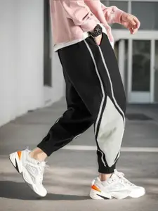 NOBERO Men Oversized Relaxed Colourblocked Pure Cotton Joggers