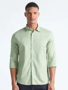 Flying Machine Spread Collar Cotton Slim Fit Opaque Casual Shirt