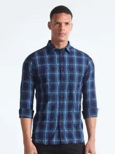 Flying Machine Spread Collar Slim Fit Opaque Checked Cotton Casual Shirt