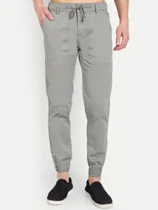 CARBONN CLOTH Men Flat-Front Mid-Rise Regular Fit Joggers Trousers