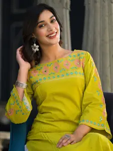 Varanga Women Floral Thread Embroidered Yoke Design Straight Kurta