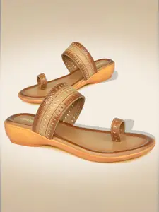 Ajanta Textured One Toe Flats