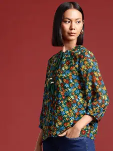 all about you Floral Printed Tie-Up Neck Top