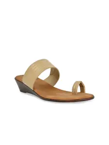 Rocia Wedge Sandals