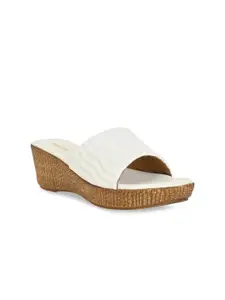 Rocia Wedge Sandals with Buckles
