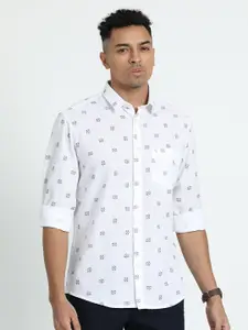 Classic Polo Geometric Printed Spread Collar Slim Fit Opaque Printed Casual Shirt