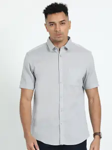 Classic Polo Spread Collar Short Sleeves Slim Fit Opaque Casual Shirt