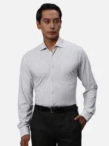 Park Avenue Vertical Stripes Slim Fit Formal Shirt