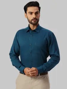 Park Avenue Spread Collar Slim Fit Opaque Cotton Formal Shirt