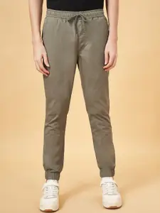 Urban Ranger by pantaloons Men Slim Fit Mid-Rise Cotton Joggers Trouser