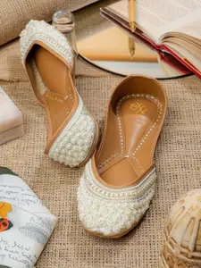 House of Pataudi Embellished Square Toe Velvet Majoris