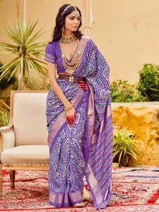Saree mall Zari Geometric Printed Ikat Sarees with Tassels