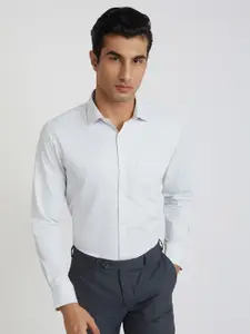 Park Avenue Slim Fit Striped Formal Shirt