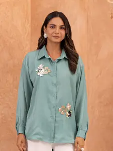 B'Infinite Spread Collar Long Sleeves Opaque Casual Shirt