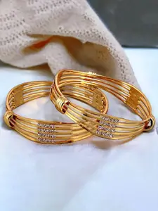 LUCKY JEWELLERY Set Of 2 Gold Plated Cubic Zirconia Studded Bangles