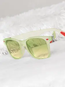 DressBerry Women Green Wayfarer Sunglasses with UV Protected Lens DBSG-10-GR