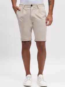 LINDBERGH Men Regular Fit Mid-Rise Chino Shorts