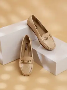 Flat n Heels Women Textured Round Toe Loafers