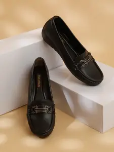 Flat n Heels Textured Round Toe Wedge Heeled Pumps