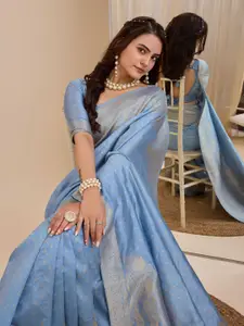 VAIRAGEE Woven Design Zari Saree