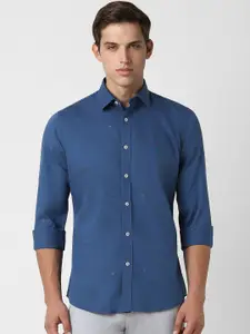 Van Heusen Sport Spread Collar Slim Fit Cotton Casual Shirt