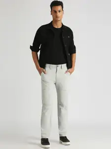 Pepe Jeans Thunderbolt Men Straight Fit Mid Rise Pure Cotton Trousers