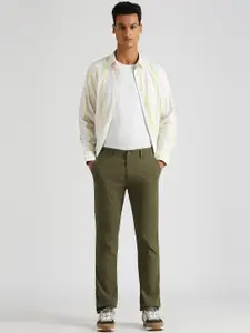 Pepe Jeans Maze Feather Men Straight Fit Mid Rise Chinos Trousers