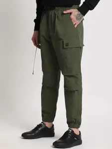 THE BEAR HOUSE Men Loose Fit Mid-Rise Easy Wash Cargos Trousers