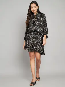 Amagyaa Floral Print Tie-Up Neck Dress