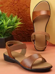 sneakers villa Textured Open Toe Flats