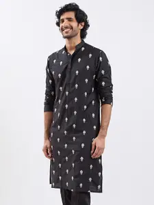 VASTRAMAY Floral Embroidered Mandarin Collar Cotton Straight Kurta