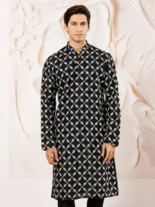 VASTRAMAY Geometric Embroidered Thread Work Mandarin Collar Straight Kurta