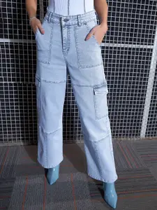 SASSAFRAS Women Straight Fit High-Rise Heavy Fade Stretchable Cargo Jeans