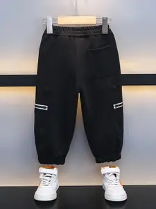 StyleCast x Revolte Boys Black Printed High-Rise Easy Wash Cotton  Joggers Trousers