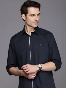 Louis Philippe Sport Men Slim Fit Pure Cotton Casual Shirt