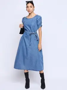 Ruhaans Denim Puff Sleeves Tie Up Fit & Flare Midi Dress With Belt