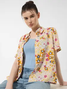 ONLY Floral Printed Spread Collar Opaque Casual Shirt