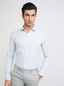 Park Avenue Slim Fit Pinstripes Formal Shirt